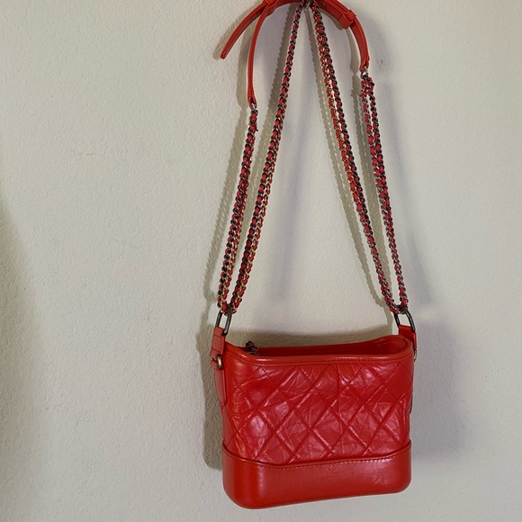 CHANEL Aged Calfskin QuiltedSmallGabrielleHobo RED - Picture 7 of 8
